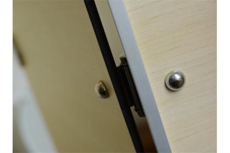 Hinges9_800_600