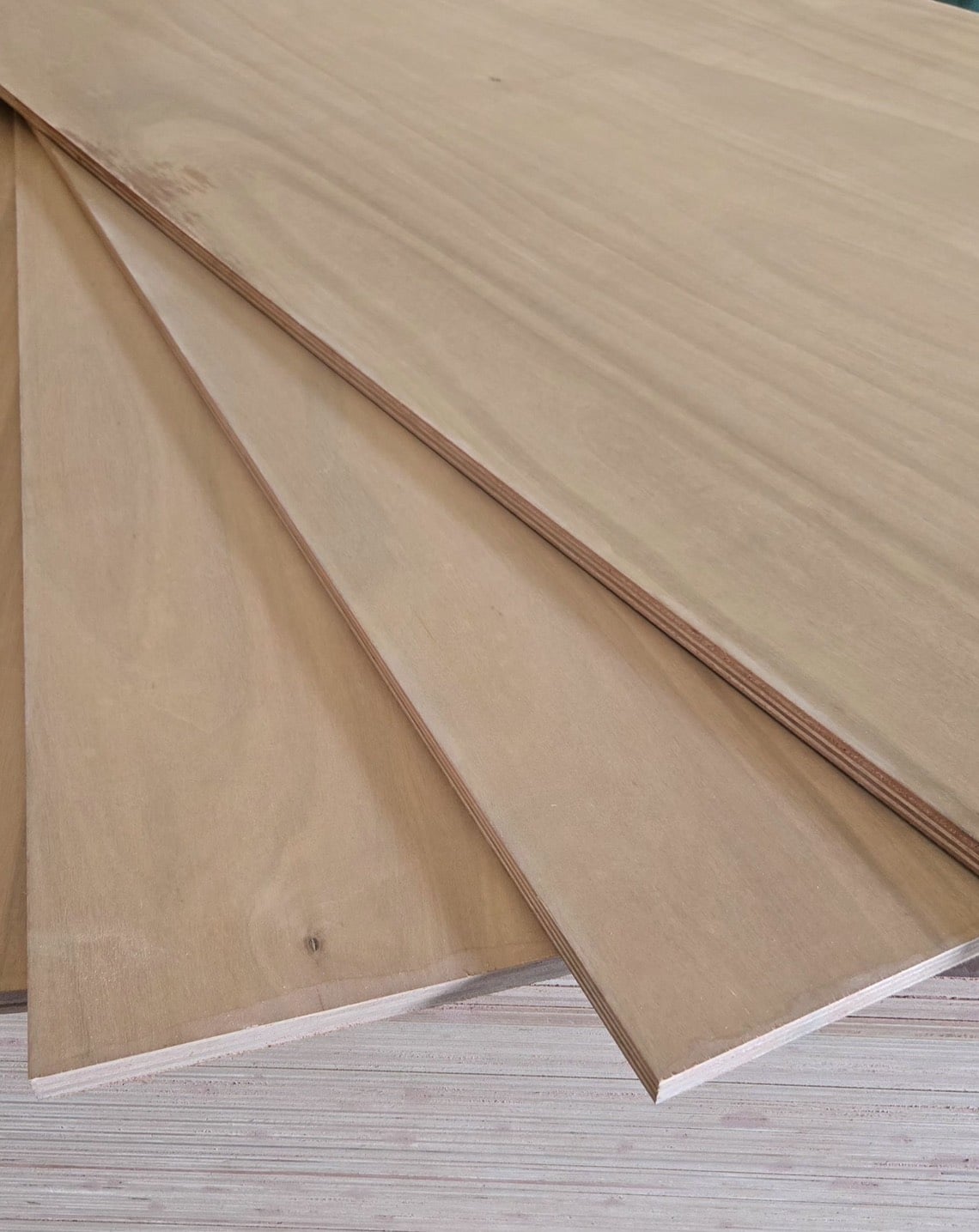 ไม้อัดเฟอร์20mm ไม้อัดยาง